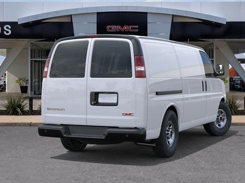 New 2026 GMC Savana 2500 w/ Driver Convenience Package RWD image 4