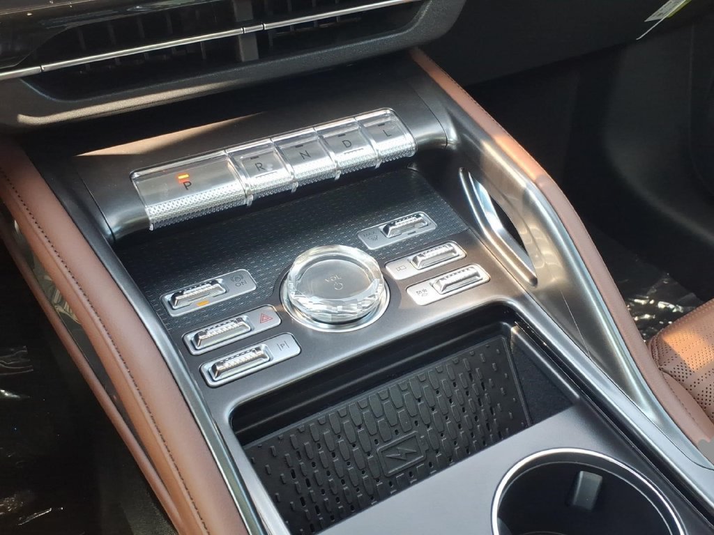 New 2026 Lincoln Nautilus Reserve AWD/4WD image 24