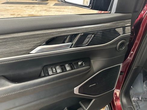 Used 2022 Jeep Wagoneer Series II image 11