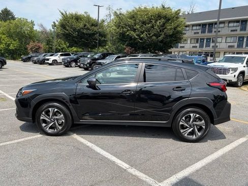 Used 2026 Subaru Crosstrek 2.5i Premium AWD/4WD image 2