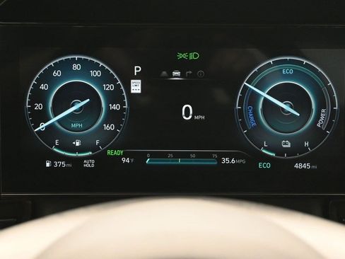Used 2025 Hyundai Elantra SEL FWD image 18
