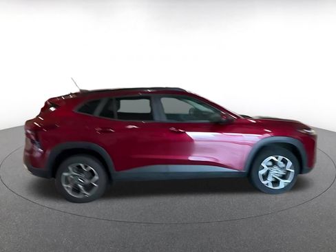 Used 2025 Chevrolet Trax LT w/ LT Convenience Package FWD image 15