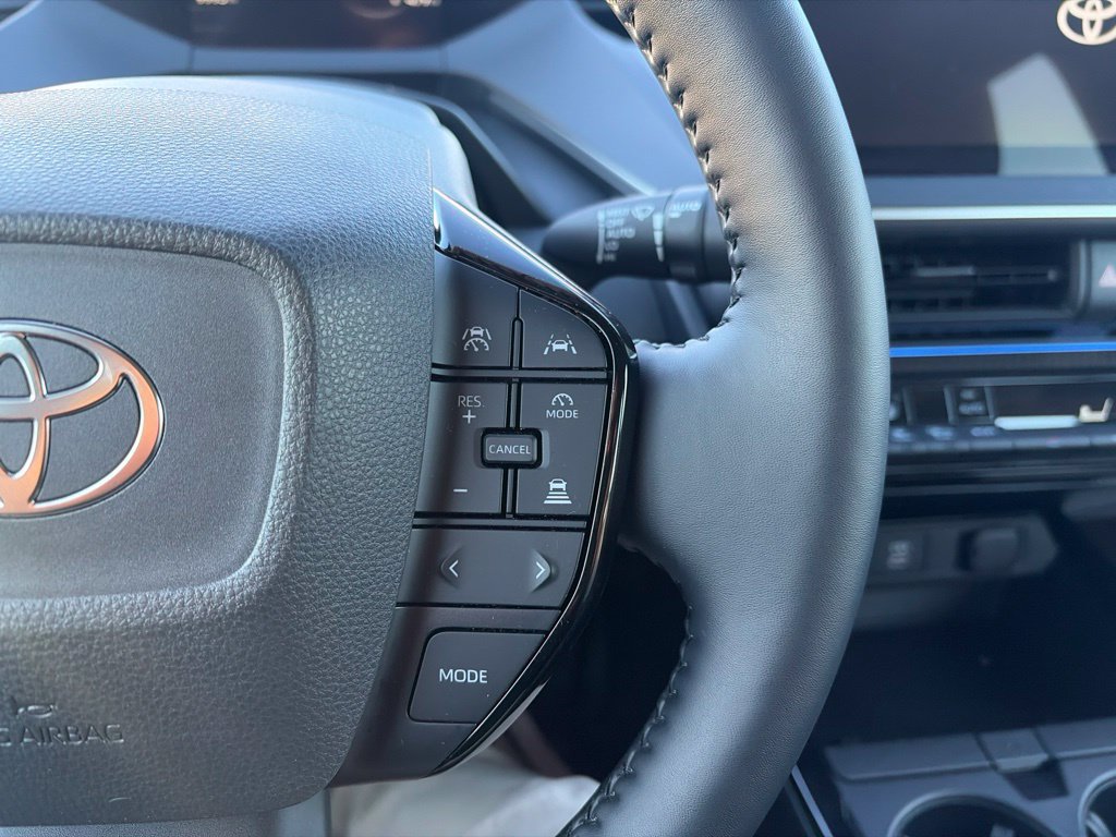 Used 2026 Toyota Prius XLE AWD/4WD image 27