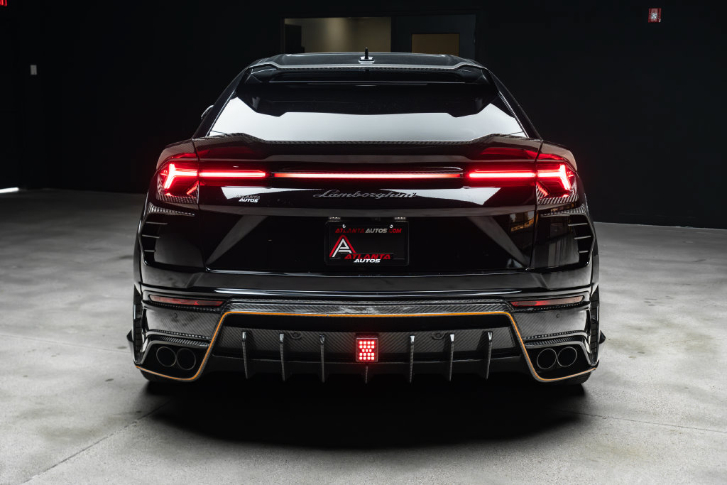 Used 2022 Lamborghini Urus AWD/4WD image 25