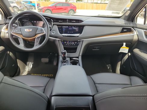 Used 2023 Cadillac XT5 Premium Luxury w/ Platinum Package image 12