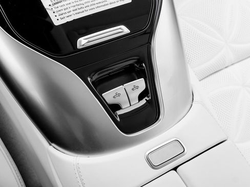 Used 2026 Mercedes-Benz Maybach SL 680 image 29