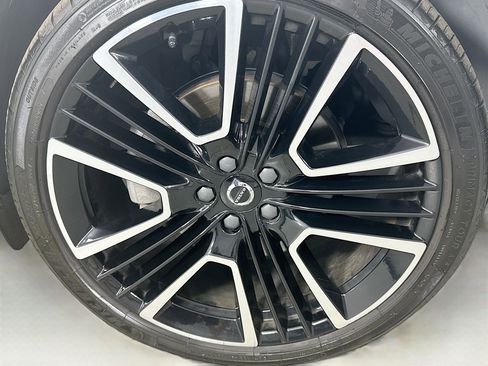 Used 2023 Volvo XC40 B4 Core w/ Convenience Package image 28