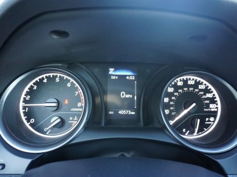 Used 2024 Toyota Camry SE image 11