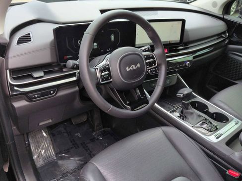 Used 2025 Kia Carnival SX Prestige FWD image 10