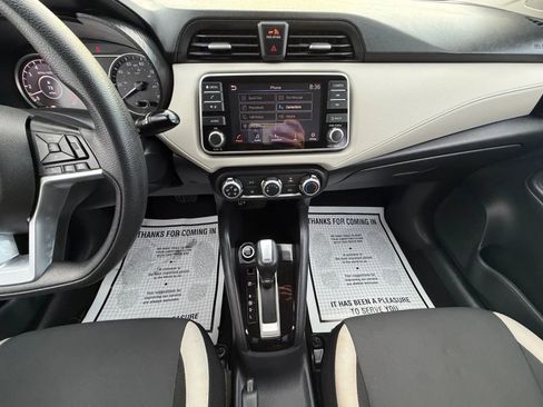 Used 2021 Nissan Versa SV image 10