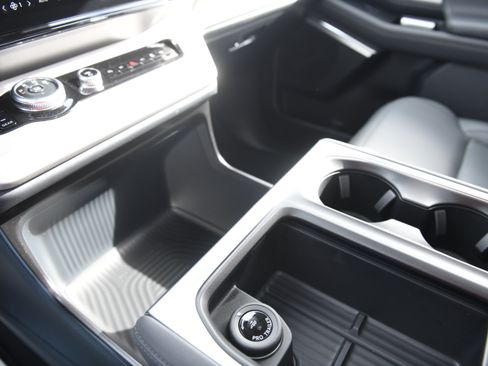 New 2026 Ford Expedition Active RWD image 24