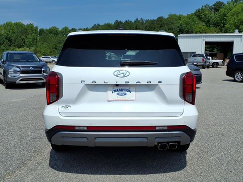 Used 2024 Hyundai Palisade SEL FWD image 23