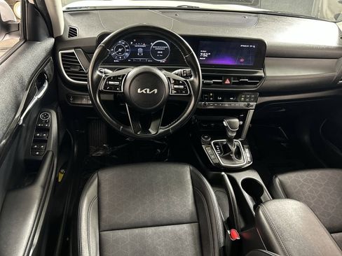 Used 2024 Kia Seltos EX image 22