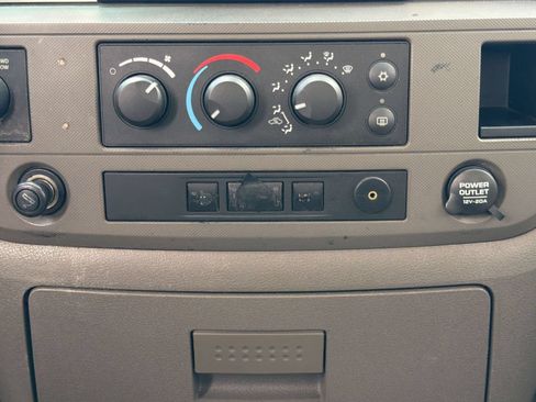 Used 2008 Dodge Ram 2500 Truck SLT AWD/4WD image 18