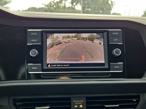 Used 2024 Volkswagen Jetta S image 18