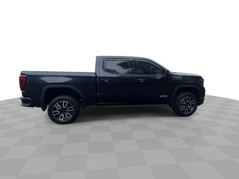 Used 2024 GMC Sierra 1500 AT4 w/ Technology Package AWD/4WD image 9