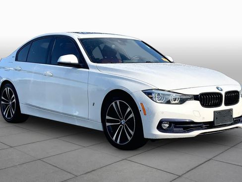 Used 2018 BMW 330e w/ Premium Package RWD image 3