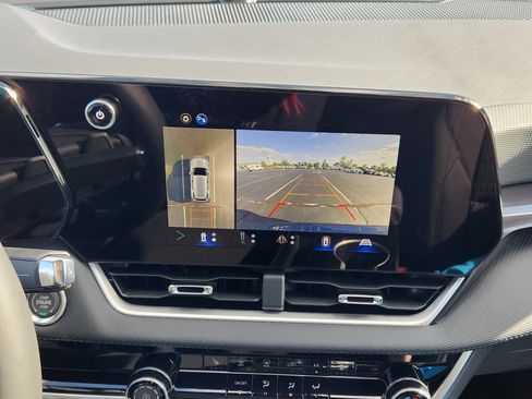 New 2026 Chevrolet Equinox LT FWD image 13