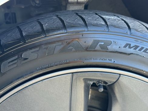 Used 2018 Tesla Model 3 Long Range image 39