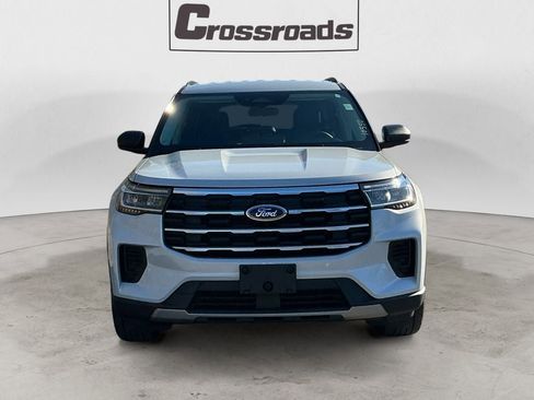 Used 2025 Ford Explorer Active image 8