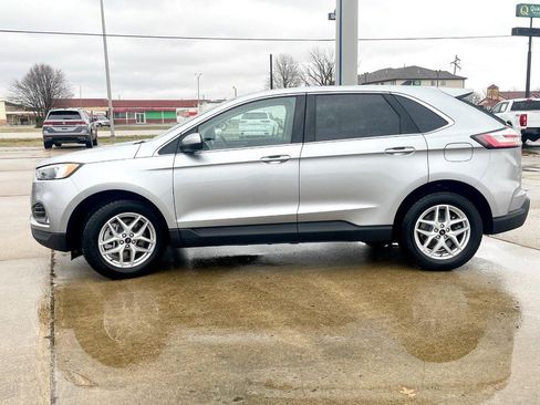 Used 2024 Ford Edge SEL w/ Convenience Package image 6