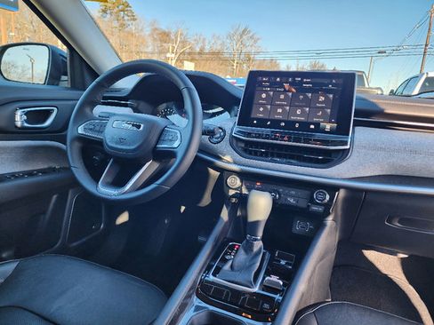 Certified 2022 Jeep Compass Latitude w/ Sun and Sound Group image 26