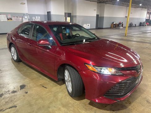 Used 2019 Toyota Camry LE image 2