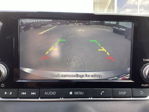 Used 2025 Nissan Sentra S FWD image 19