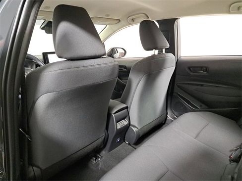 Used 2025 Toyota Corolla LE image 11