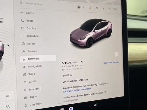 Used 2025 Tesla Model Y Long Range AWD/4WD image 18