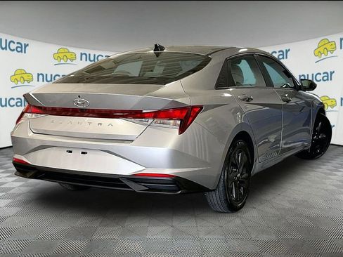 Used 2023 Hyundai Elantra SEL FWD image 6