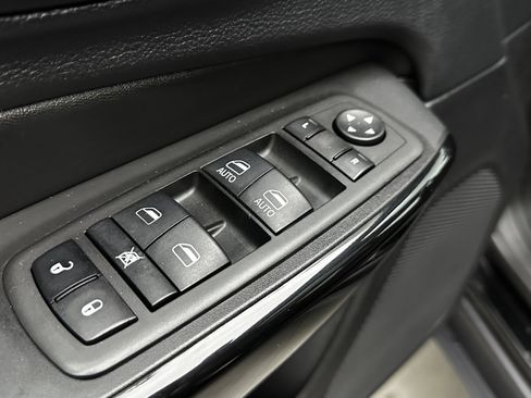 Used 2023 Jeep Cherokee Altitude Lux w/ Lux Elite Package image 12