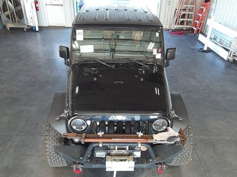 Used 2014 Jeep Wrangler Rubicon w/ Power Convenience Group AWD/4WD image 2