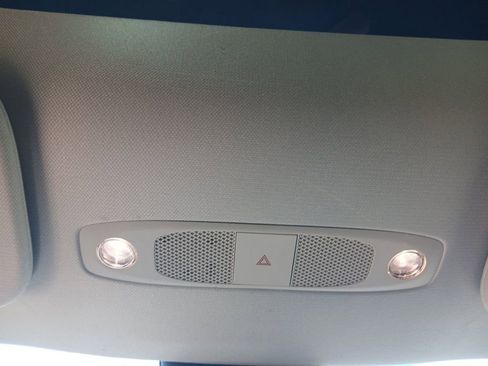 Used 2022 Tesla Model Y Long Range image 29