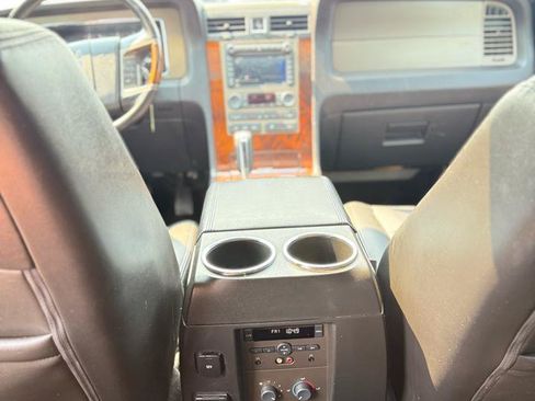 Used 2012 Lincoln Navigator 2WD image 16
