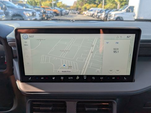 New 2025 Ford Maverick Lariat w/ Black Appearance Package image 27