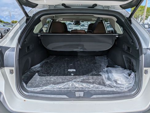 Certified 2025 Subaru Outback Touring XT AWD/4WD image 13
