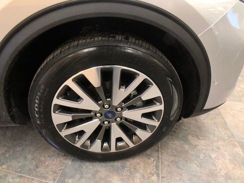 Certified 2020 Ford Escape Titanium image 9