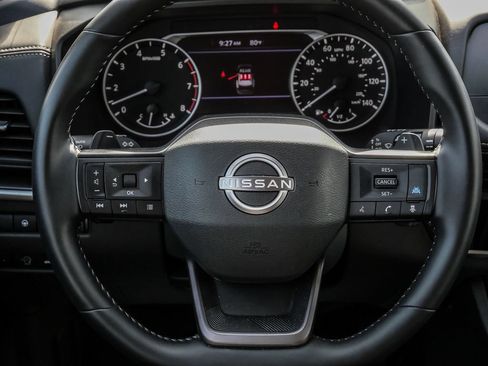 Used 2025 Nissan Rogue SV AWD/4WD image 26