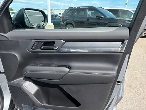 New 2027 GMC Terrain Elevation w/ Elevation Premium Package FWD image 22