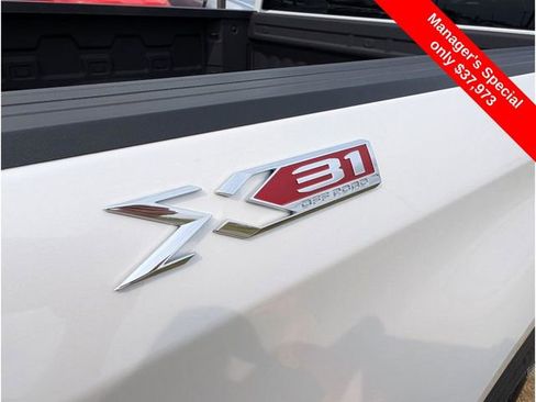 Used 2022 GMC Sierra 1500 SLT w/ SLT Premium Package image 10