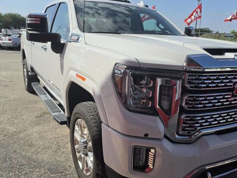 Used 2022 GMC Sierra 2500 Denali w/ Denali Ultimate Package image 2