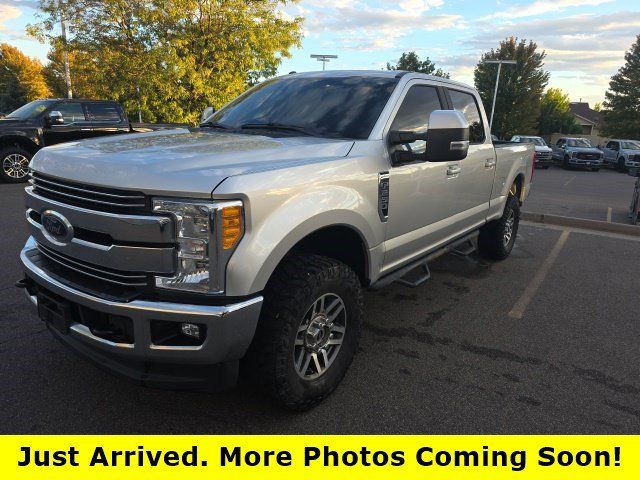 Used 2017 Ford F250 Lariat w/ Lariat Value Package AWD/4WD image 1