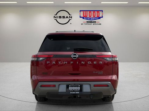 New 2026 Nissan Pathfinder Platinum image 3