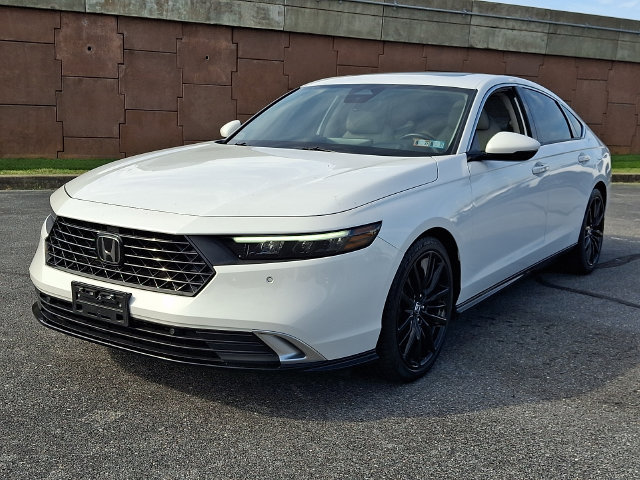 Used 2023 Honda Accord Touring image 4