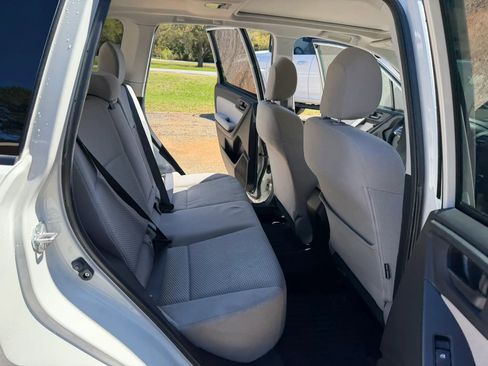 Used 2015 Subaru Forester 2.5i Premium w/ All-Weather Package image 11