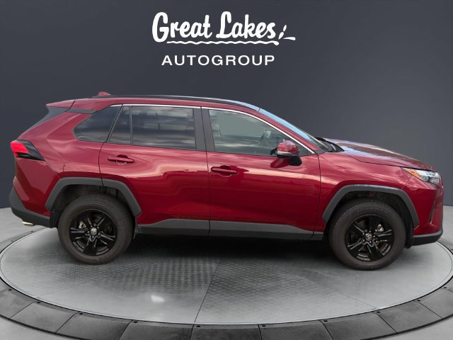 Used 2025 Toyota RAV4 XLE AWD/4WD image 4
