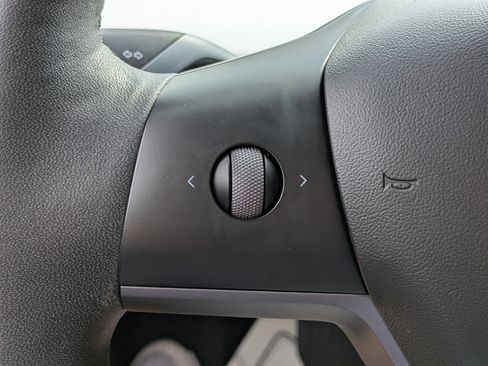 Used 2022 Tesla Model 3 Long Range image 25