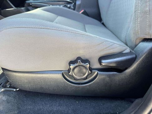 Used 2022 Toyota Tacoma SR w/ SR Convenience Package RWD image 23