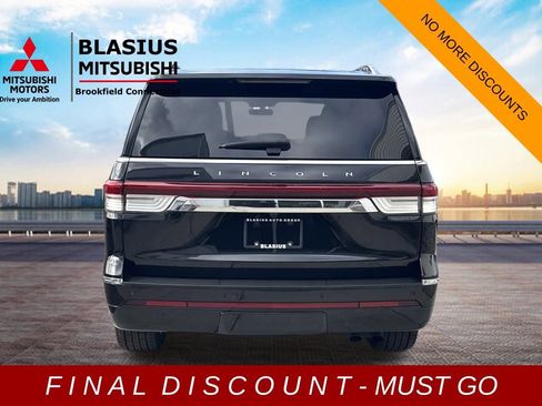 Used 2022 Lincoln Navigator Reserve image 7